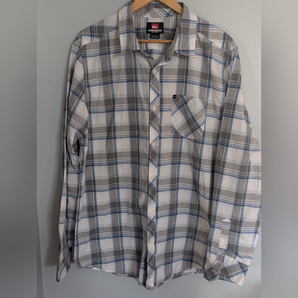 Quiksilver Men's XL Casual Blue and Gray Plaid Button Up Shirt